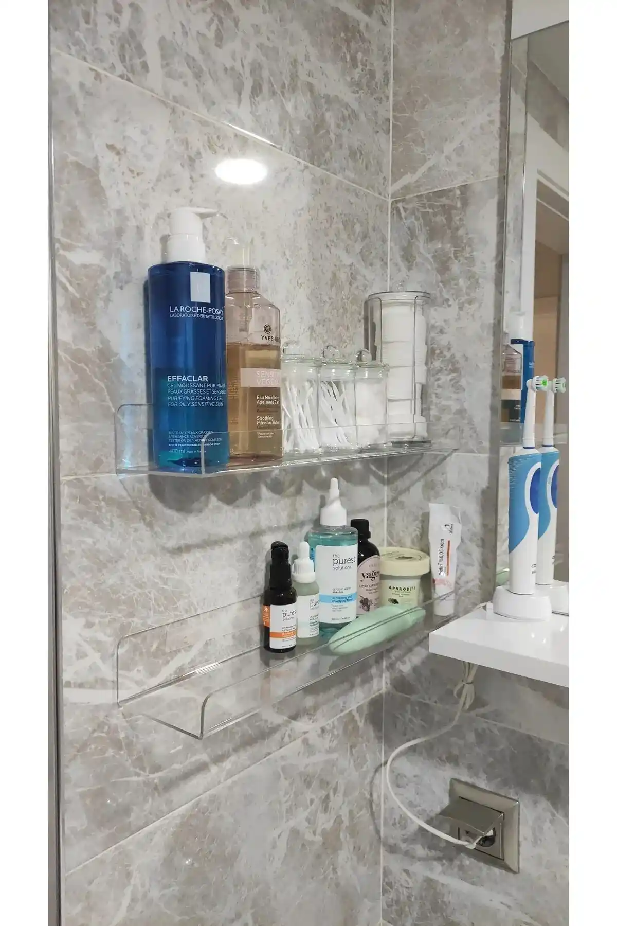 Banyo Dekorasyonunda Pleksi Kullanımı: Dayanıklılık ve Estetiğin Modern Buluşması