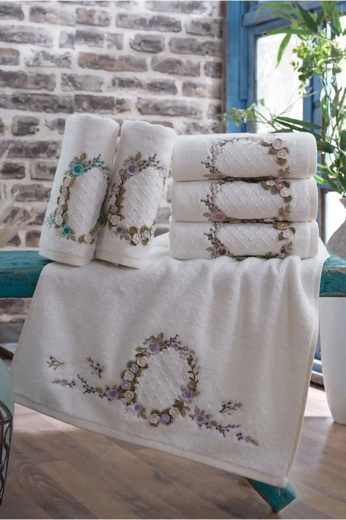 Fiesta Home Havlu: Kaliteli ve Estetik Ev Tekstili Ürünleri Hakkında Detaylı Bilgi