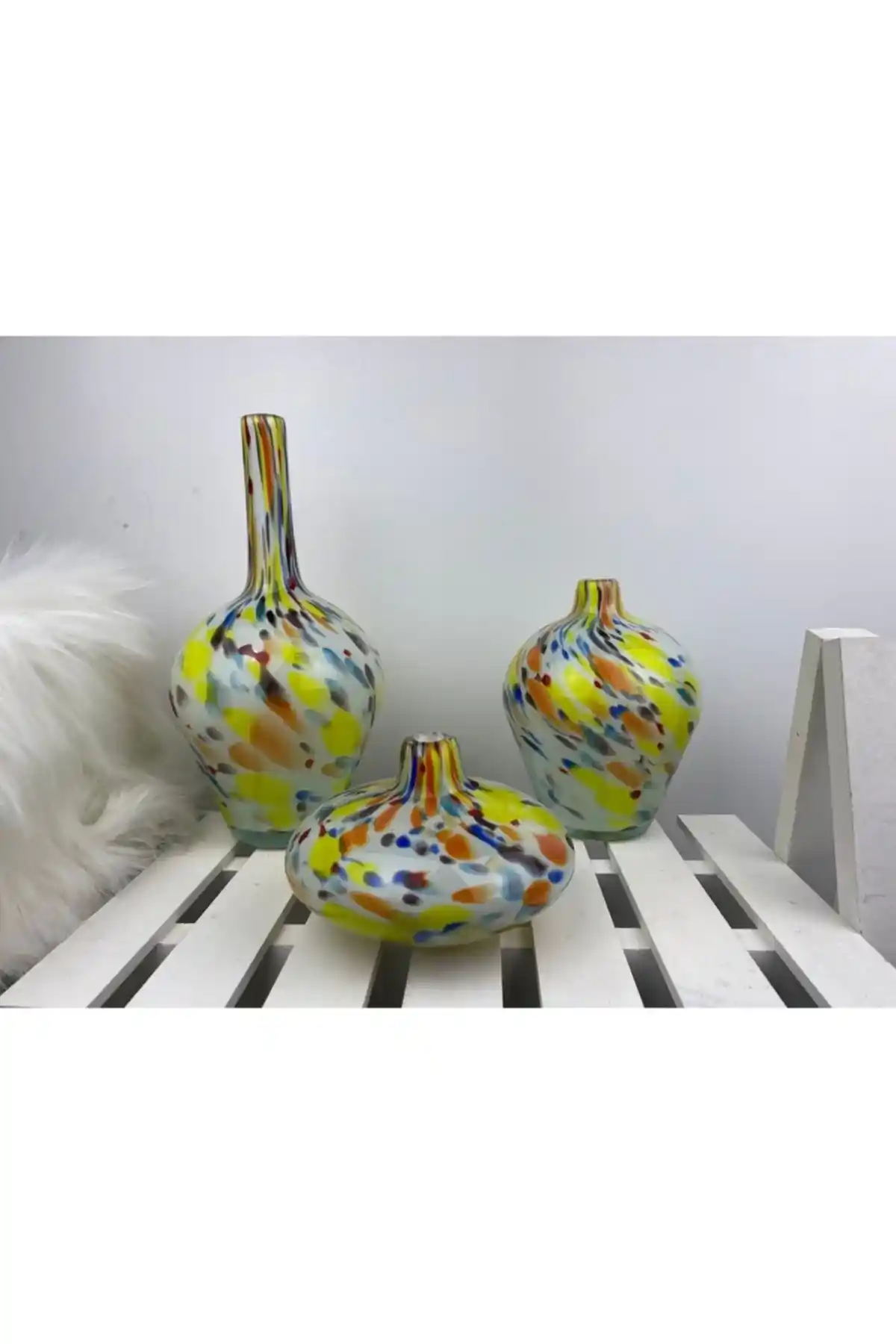 İç Mekan Dekorasyonuna Uygun Üçlü Cam Vazo Setleri ve Tasarım Seçenekleri