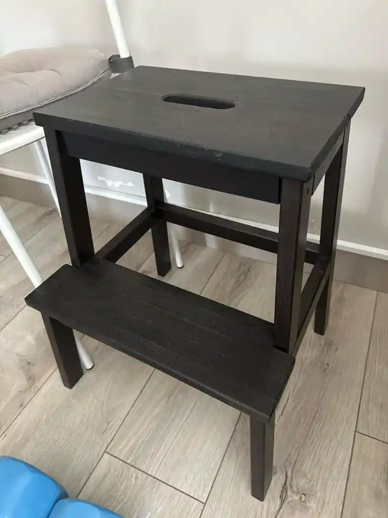 IKEA'da İki Basamaklı Merdivenler: Ev ve Ofis İçin Uygun Pratik Çözüm Seçenekleri