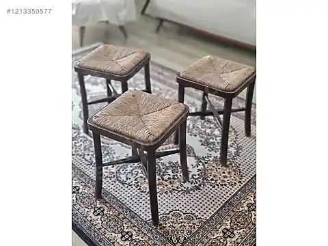 IKEA Hasır Tabureleri: Doğal Şıklık ve Çok Yönlü Kullanım İmkanı Sunan Mobilyalar