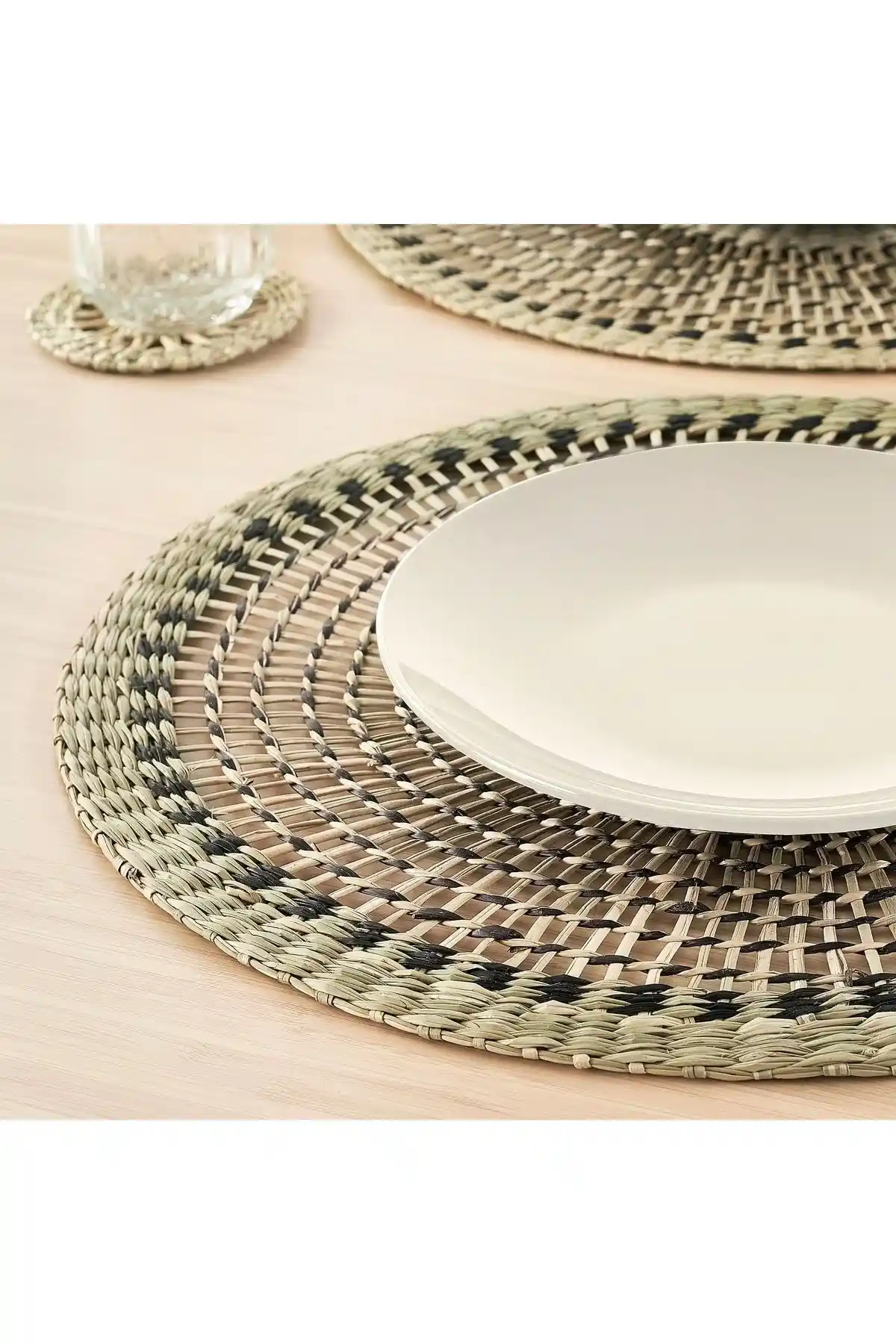 Ikea Servis Altlıkları: Fonksiyonellik ve Estetiği Bir Arada Sunan Çözümler