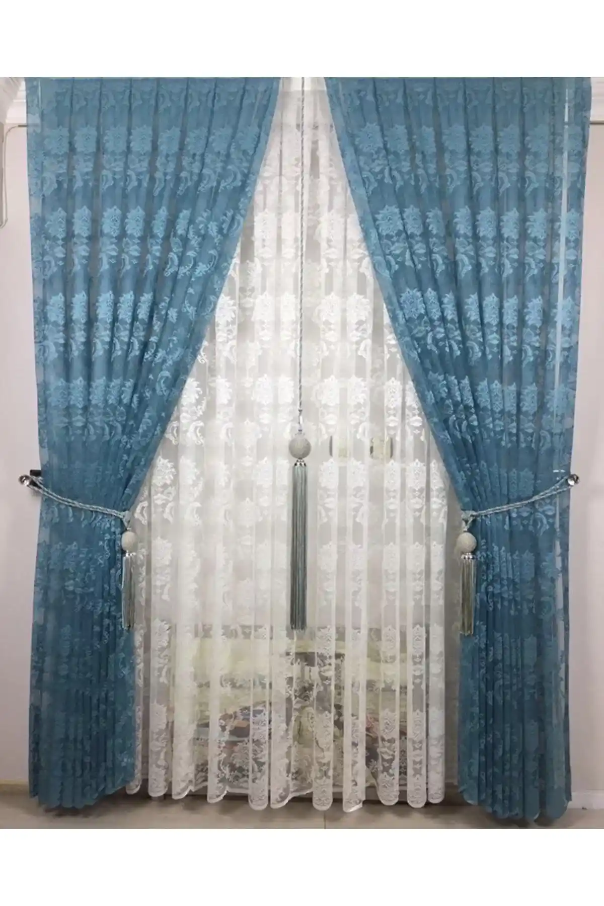 İki Kanat Tül Perdeler: Estetik ve Fonksiyonellik ile Dekorasyonun Tamamlayıcısı