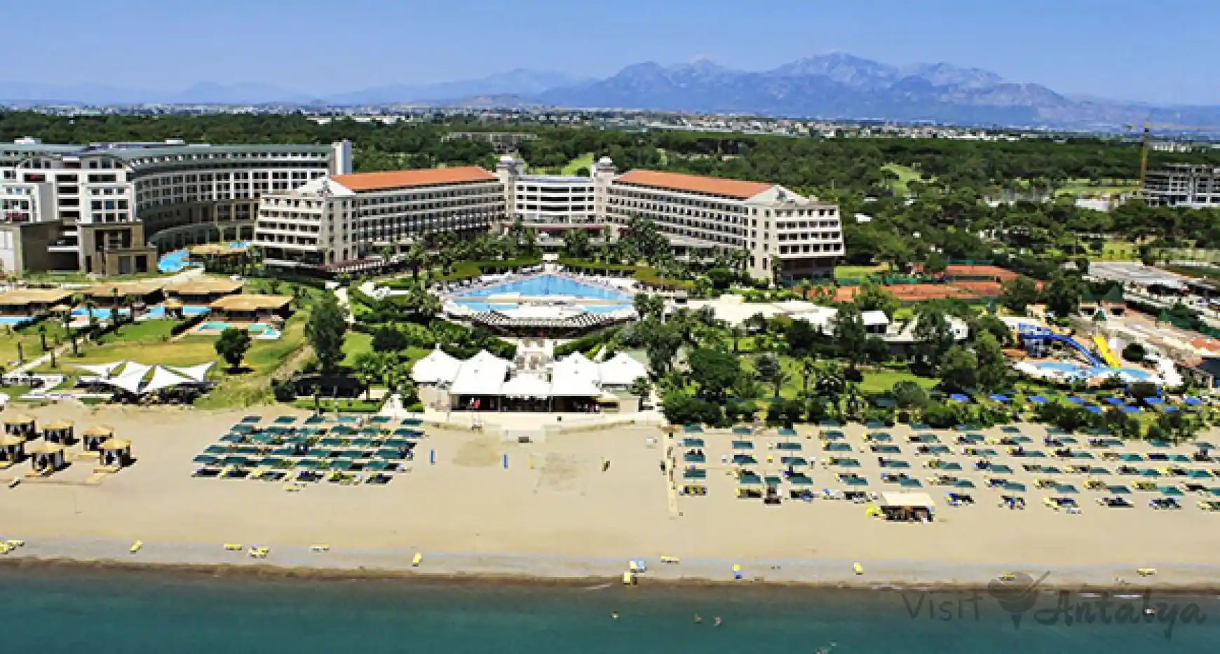 Kayık Beşik: Güvenli ve Estetik Çocuk Odası İçin Özel Tasarım Çocuk Beşiği