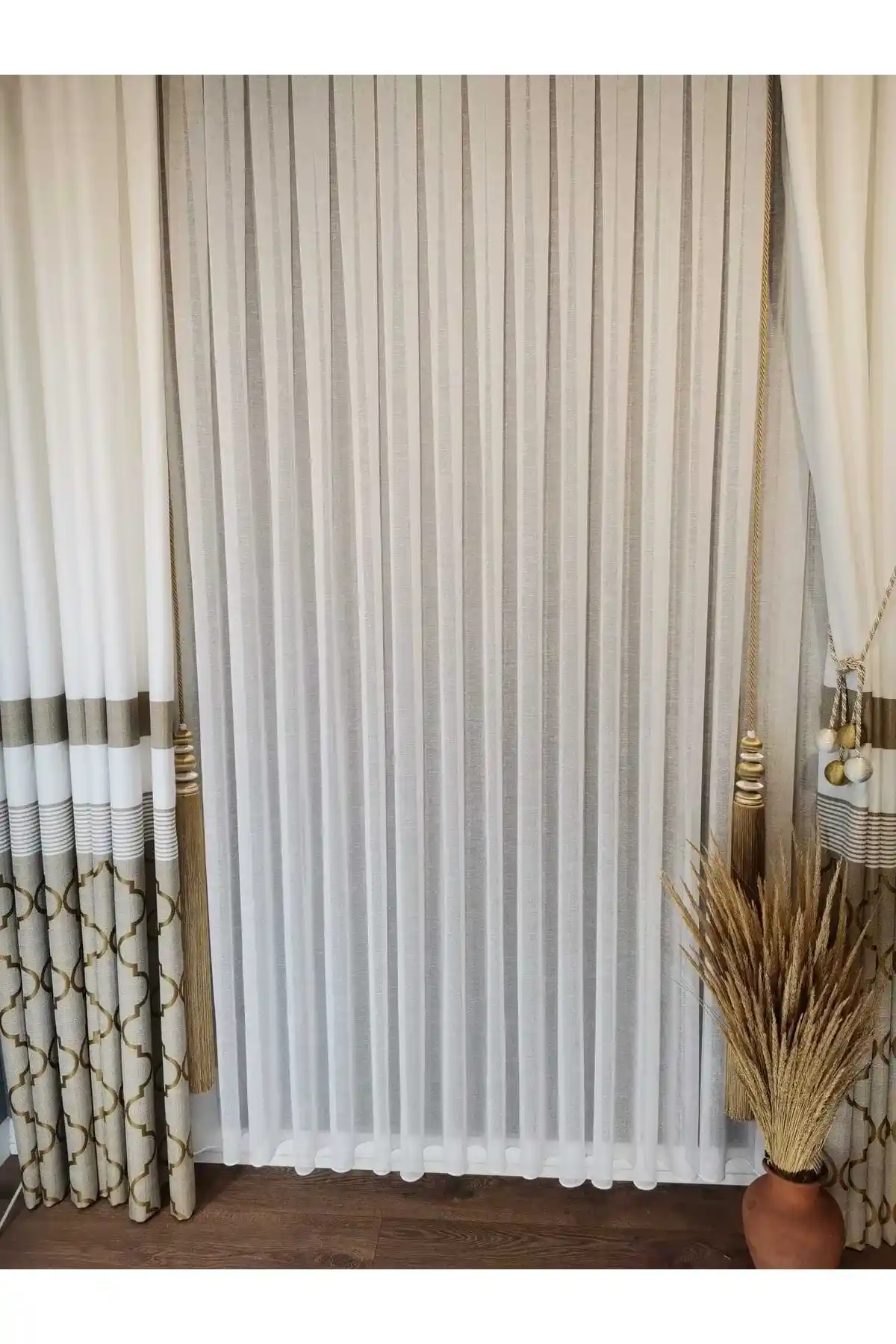 Keten Tül Perdelerin Özellikleri ve Dekorasyondaki Rolü