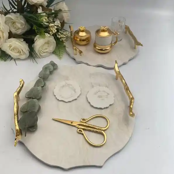 Mermer Desenli Nişan Tepsisi: Estetik ve Fonksiyonelliği Bir Arada Sunan Şık Dekoratif Ürün