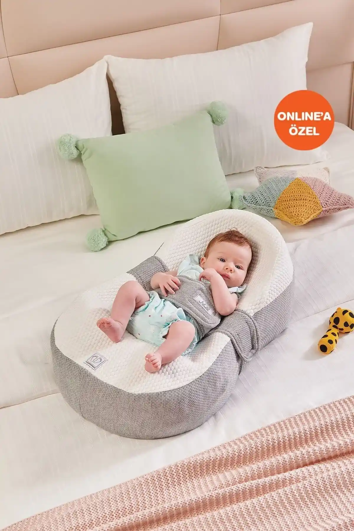 Mini Juno Yatak: Küçük Alanlar İçin Modern ve Fonksiyonel Çözüm