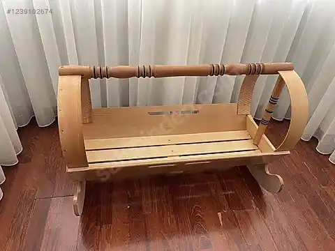 Nostaljik Beşikler ile Evinize Zamansız ve Sıcak Bir Dekorasyon Katın