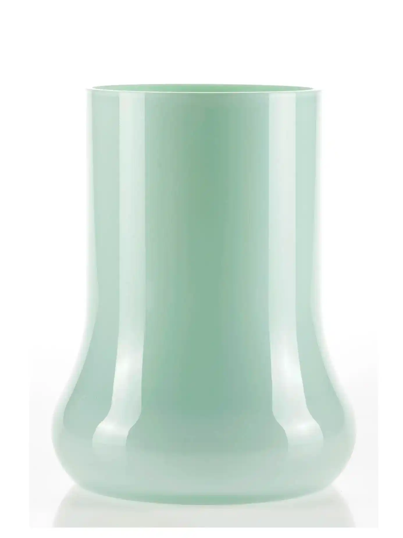 Paşabahçe Yeşil Vazoların Dekorasyondaki Rolü ve Estetik Katkıları