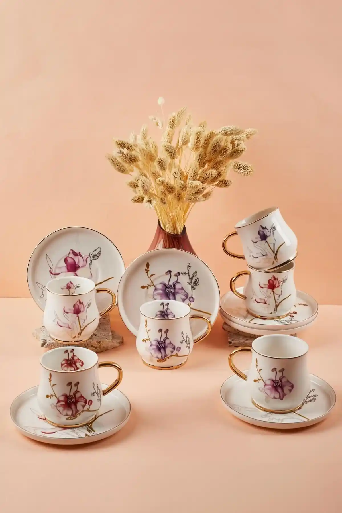 Perotti Çay Fincanı: Estetik ve Fonksiyonelliği Bir Arada Sunan Kaliteli Çay Takımı