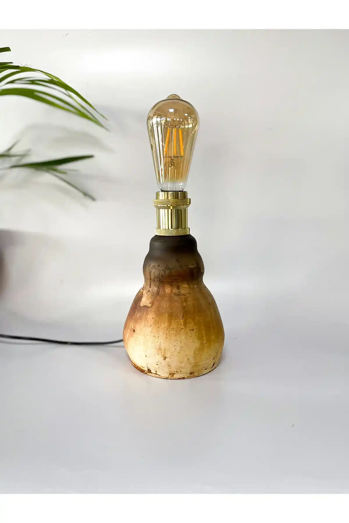 Rustik Abajurlar: Doğal Malzemelerle Sıcak ve Samimi İç Mekân Dekorasyonu