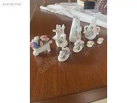 Süs Bibloları ile Ev Dekorasyonunda Zarif ve Kişisel Dokunuşlar Yapmanın Yolları