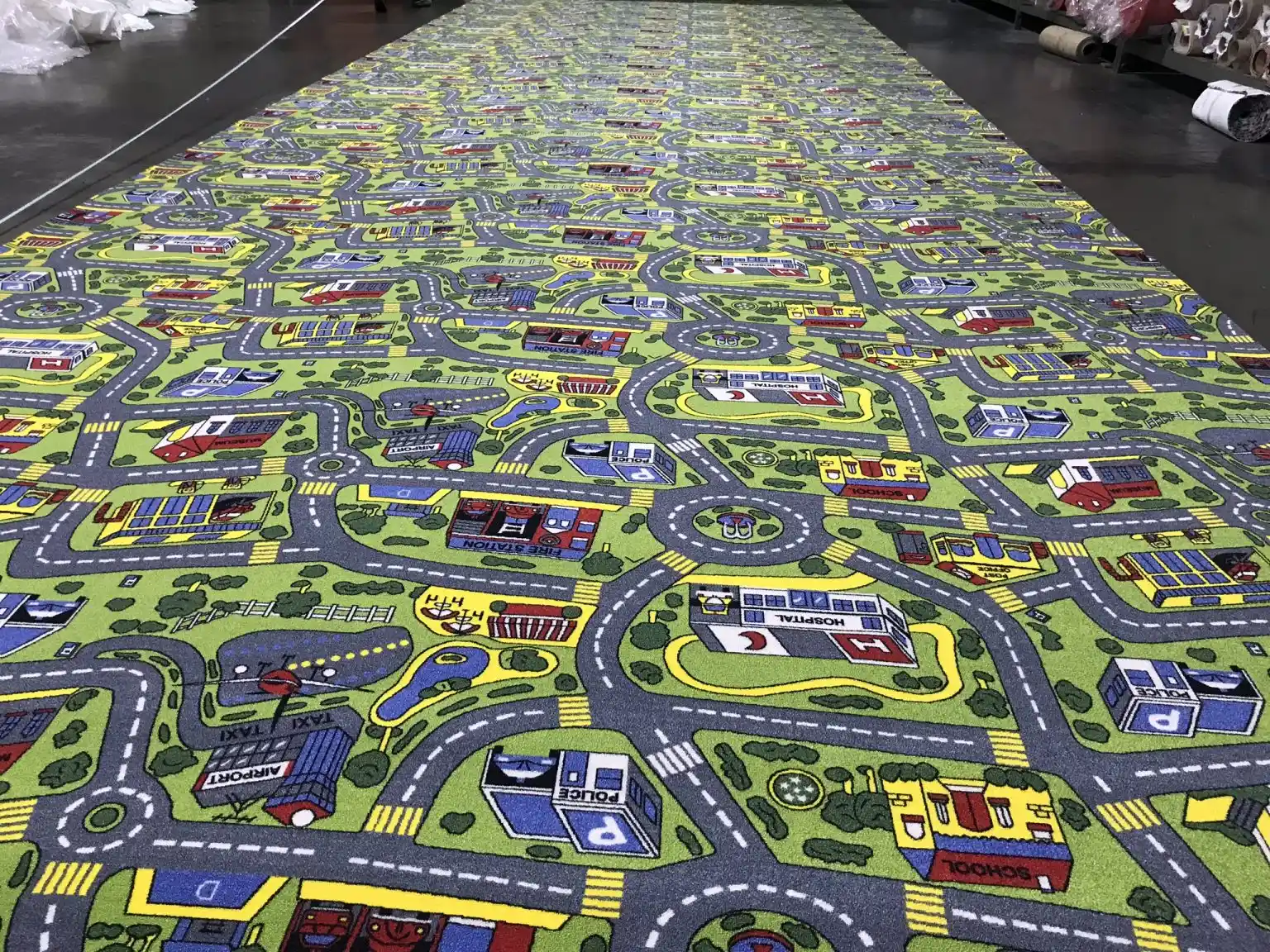 Trafik Halısı Seçimi ve Kullanımı: Dayanıklılık ve Güvenlik İçin Pratik Çözümler