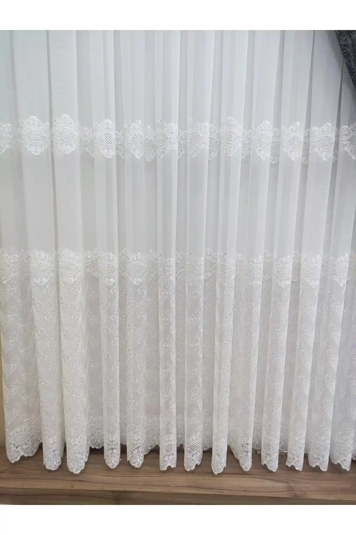 Tül ve Perde Markaları Seçim Rehberi: Kalite, Tasarım ve Fiyat Dengelemesi