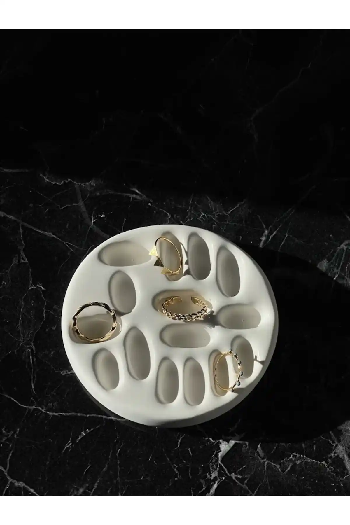 Yüzük Tabağı Seçimi ve Kullanımı: Estetik ve Fonksiyonellik Rehberi