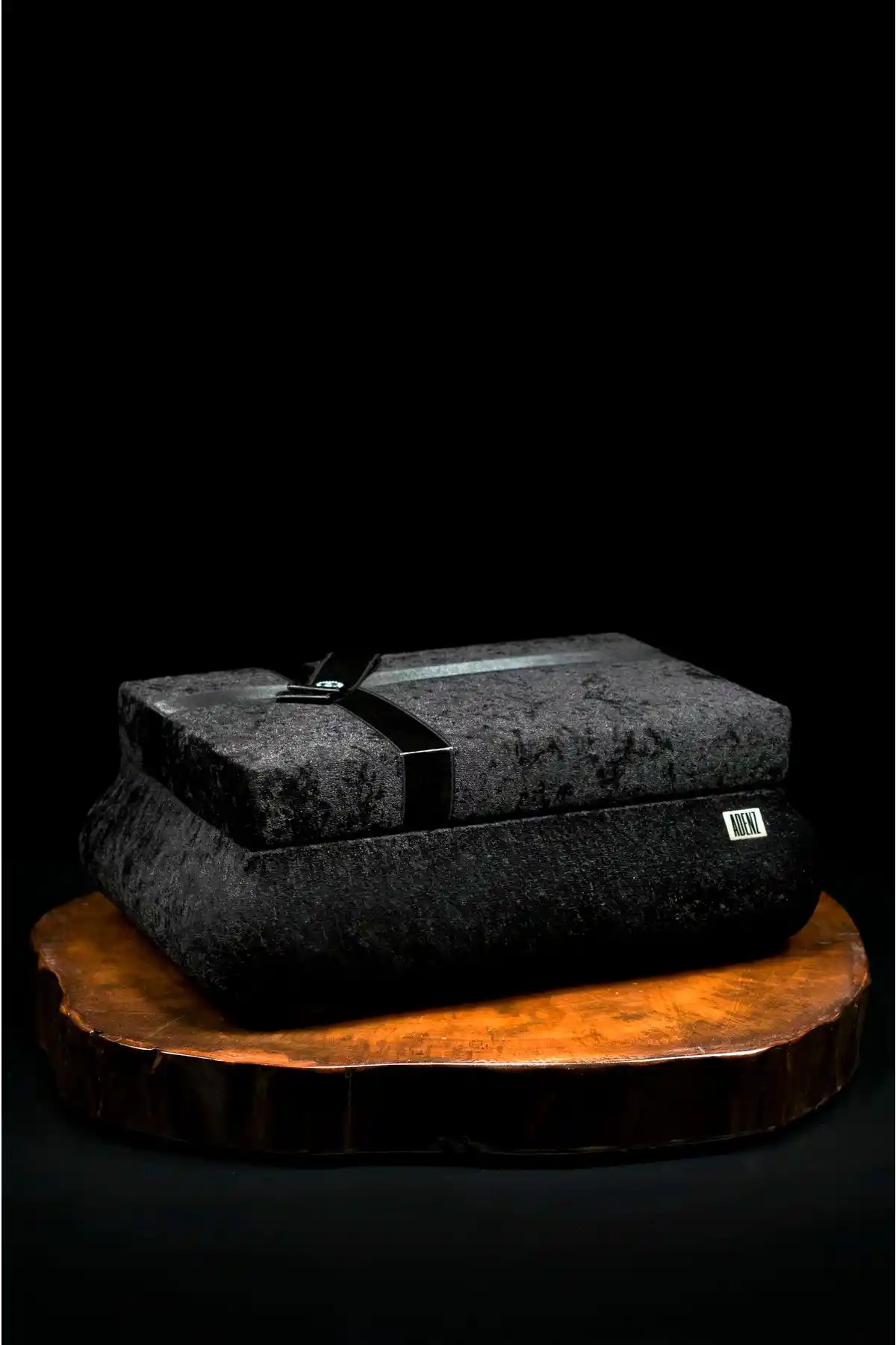 Adenz Damat Bohça San<dı>ğı ve Duru Çeyiz San<dı>kları Karşılaştırması