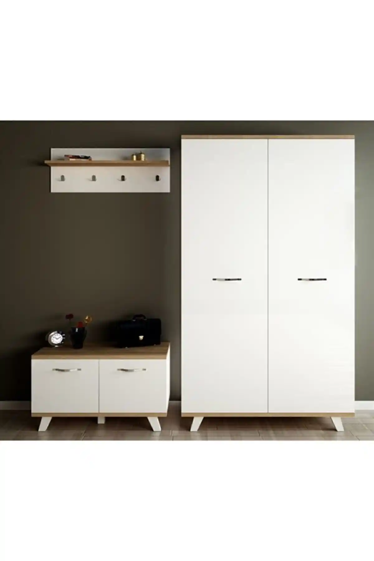 Aeka Ae-1075 ve Yurudesign Oasis Portmanto Vestiyerleri Karşılaştırması