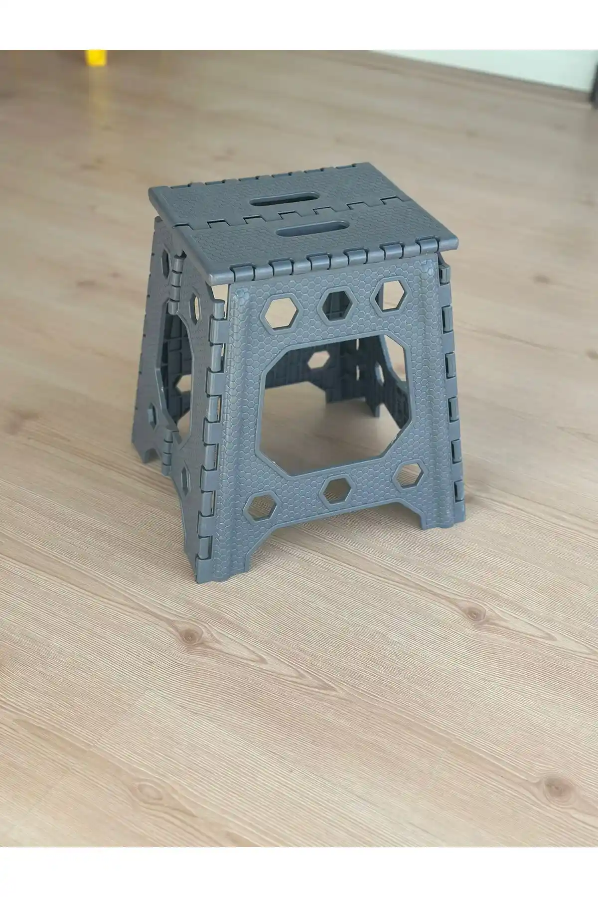 ARVALE ve Genel Markalar Taşınabilir Katlanır Tabureleri Karşılaştırması