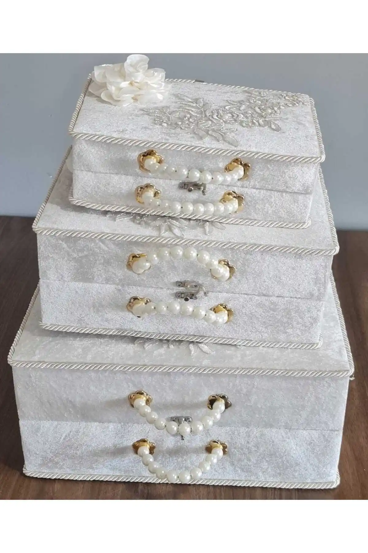 Çeyiz San<dı>ğı Karşılaştırması: Duru ve PONCİKPAZAR Ürünlerinin Özellikleri ve Kullanıcı Yorumları