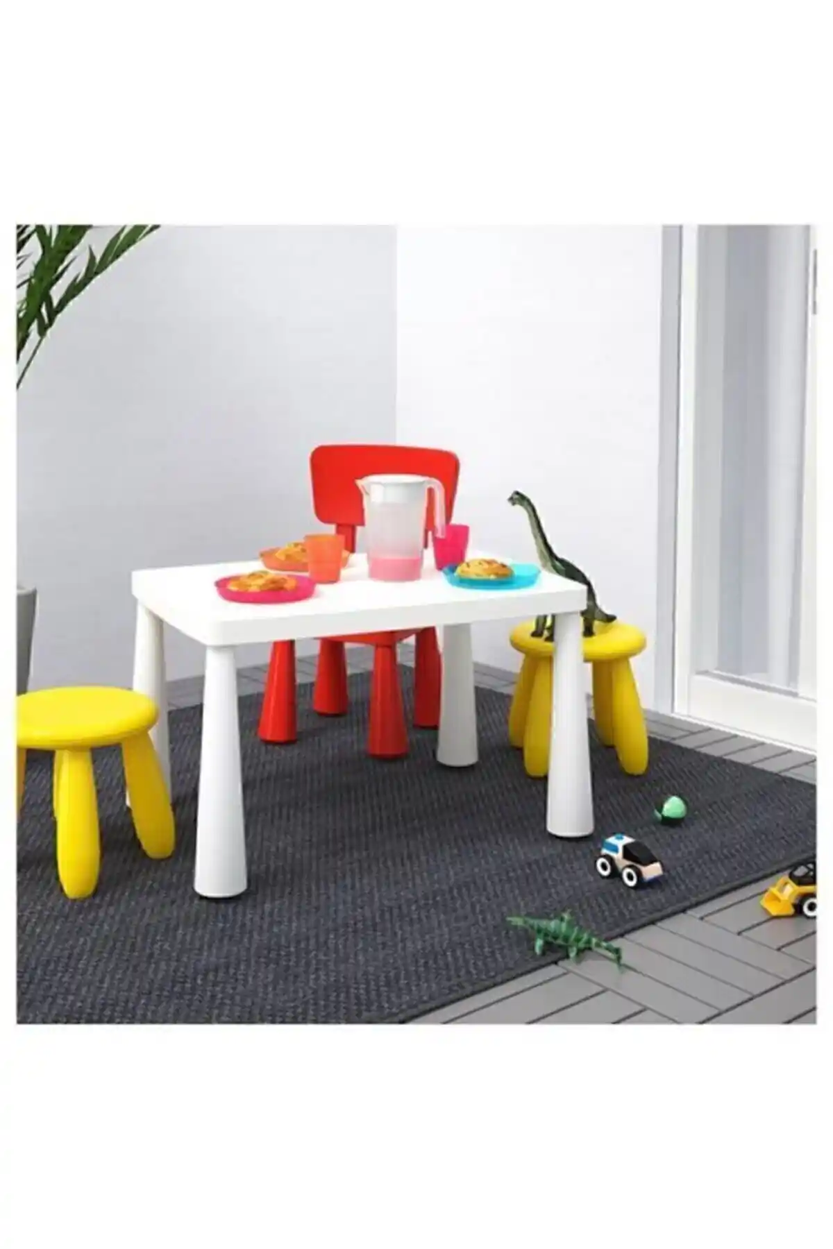 IKEA Mammut ve moniev Çocuk Masası Karşılaştırması: Özellikler ve Kullanıcı Yorumları