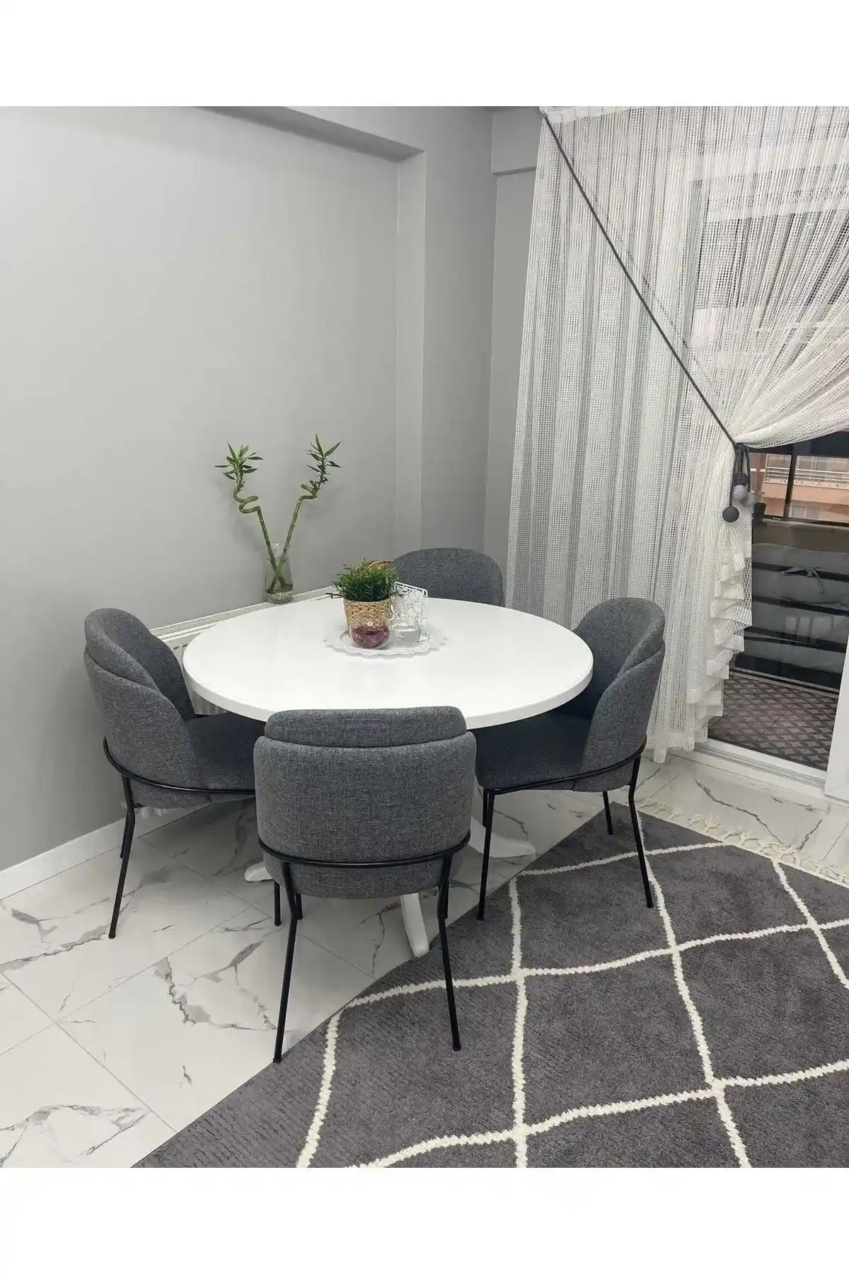 Kaktüs Avm ve Royal 4 Kişilik Masa Sandalye Takımları Karşılaştırması