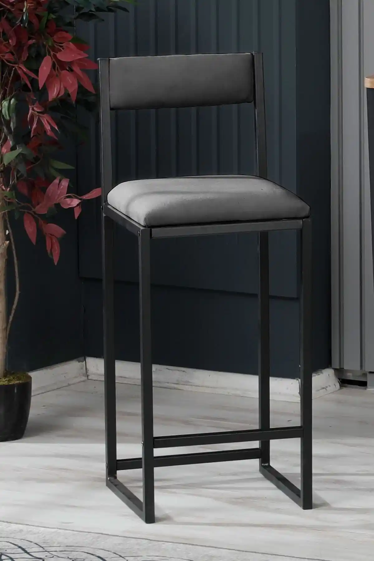 Lumodi Zürih ve Weblonya Bar Sandalyesi Karşılaştırması: Modern ve Dayanıklı Seçenekler