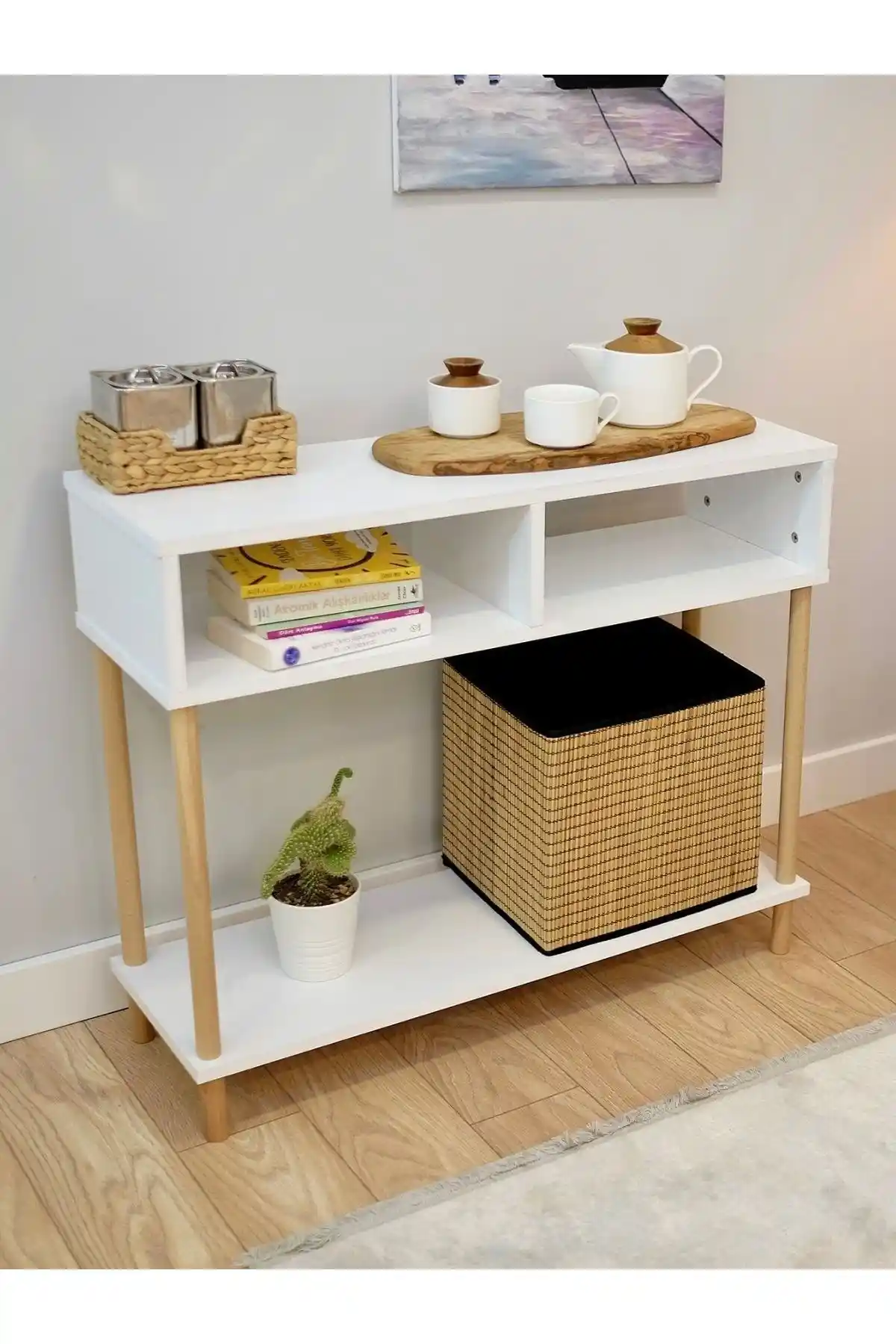 PEKA Ahşap Ayaklı ve Yurudesign Larris Aynalı Dresuar Karşılaştırması