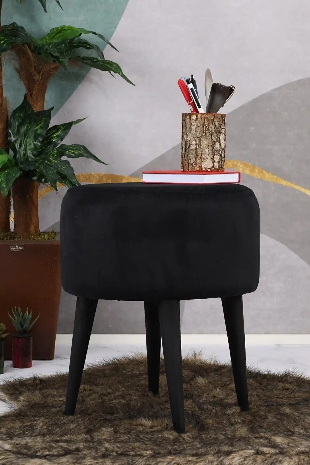 PufyHome Puflar Karşılaştırması: Siyah Gürgen ve Gri Dekoratif Modeller