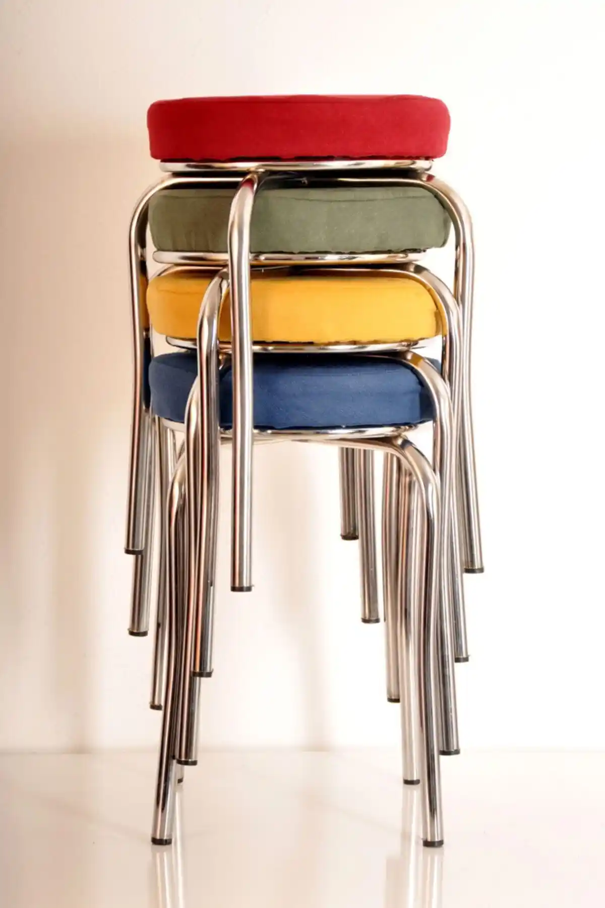 Yılmaz Masacılık Renkli Tay Tüyü Ahtapot Tabureleri Karşılaştırması ve Özellikleri