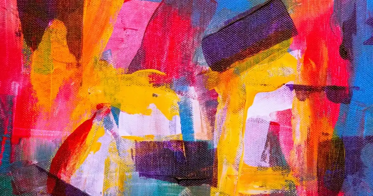 Ayaklı Kapaklı Cam Fanus ile Dekorasyonunuzu Şıklık ve Fonksiyonellik ile Geliştirin