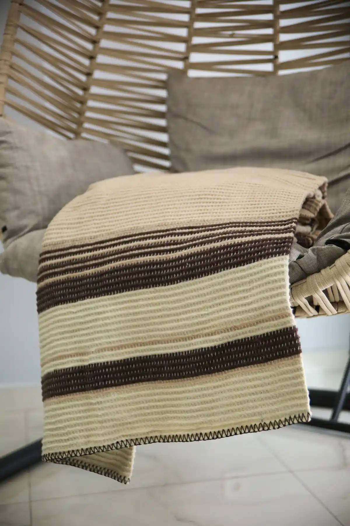 Battal Boy Battaniyelerle Dekorasyonda Sıcaklık ve Şıklık Sağlama Rehberi