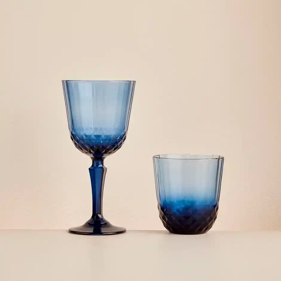 Dekorasyonda Kesme Bardakların Estetik ve Fonksiyonel Kullanımı