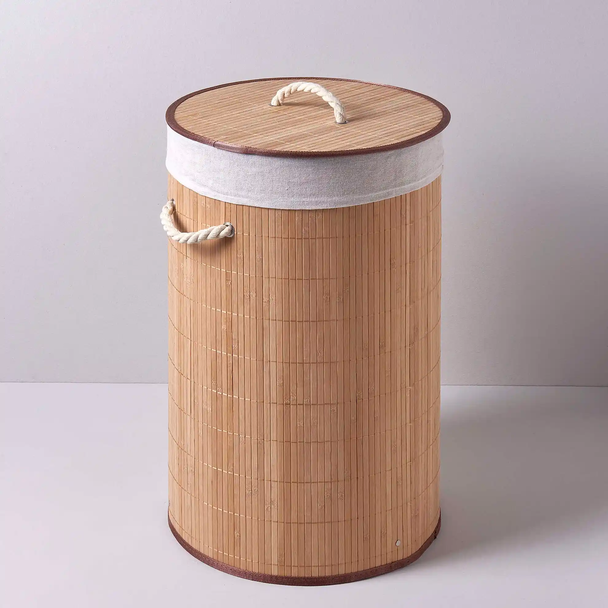 Dekorasyonda Şıklık ve Fonksiyonellik İçin Çamaşır Sepetleri ve Linen Seçenekleri