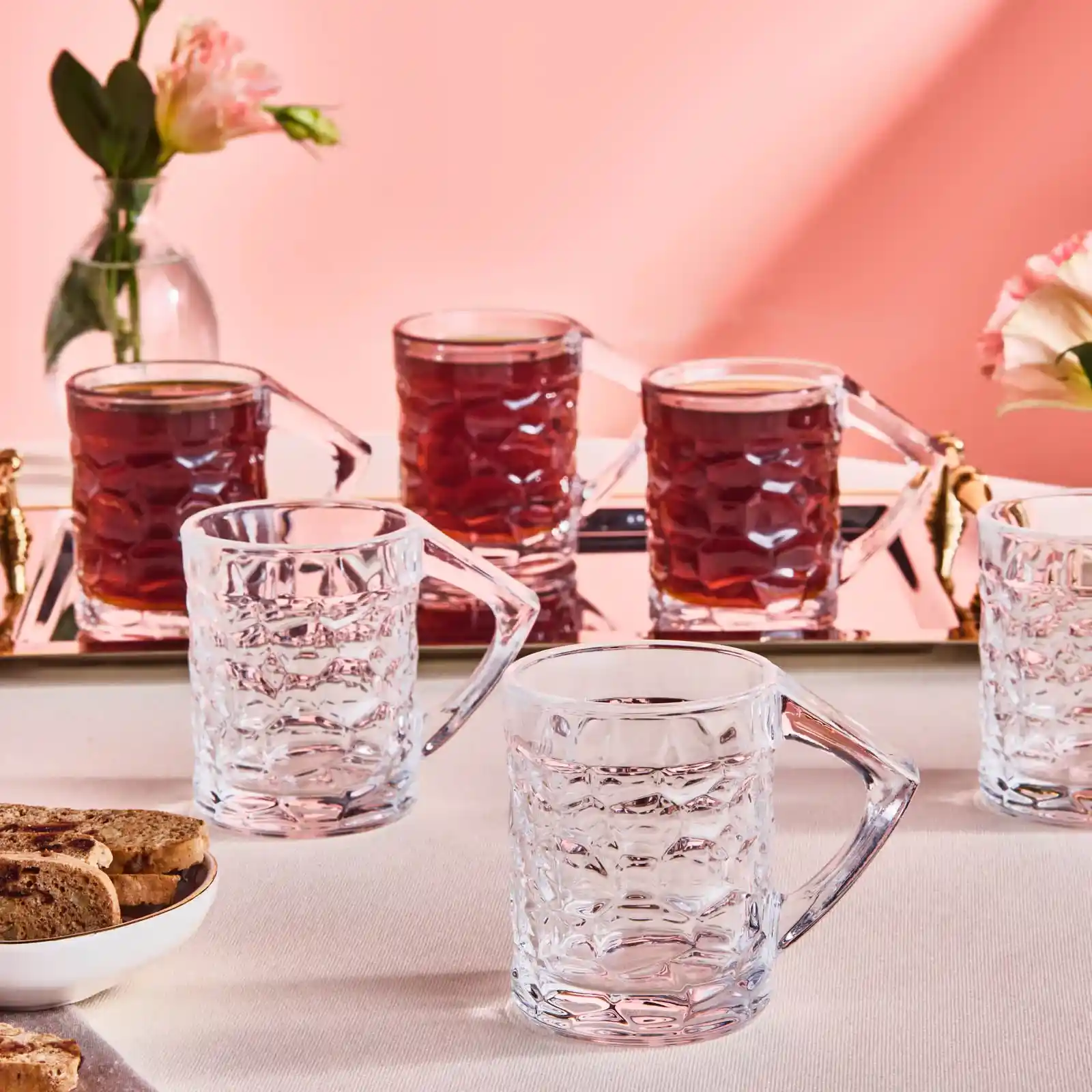 Dekorasyonda Zarif ve Şık Çay Bardağı Seçenekleri: Estetik ve Fonksiyonellik