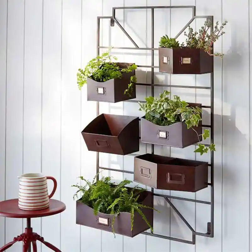 Duvara Monte Çiçeklik Modelleri ile Mekanlara Doğal ve Şık Dokunuşlar