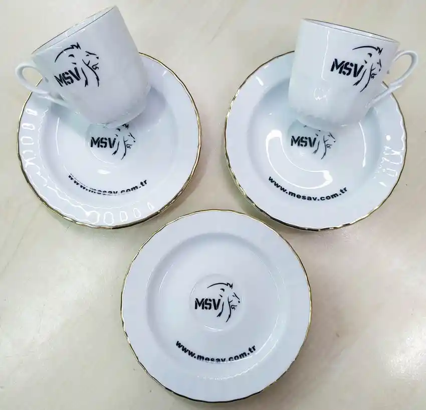 Düz Beyaz Kahve Fincanı Dekorasyonda Zarafetin Simgesi ve Kullanım İpuçları