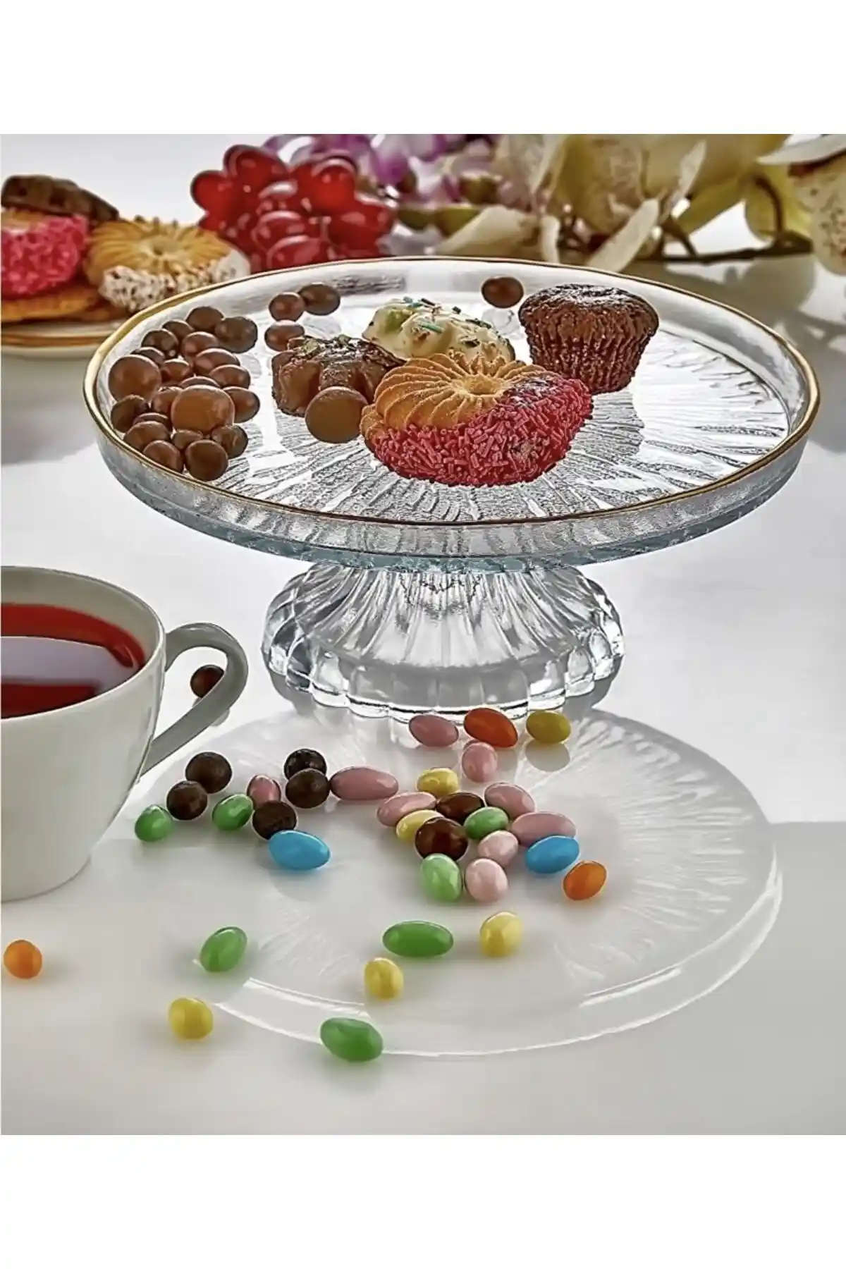 Ege Home Ayaklı Sunumluklar ile Dekorasyonda Şıklık ve Fonksiyonellik Artırın