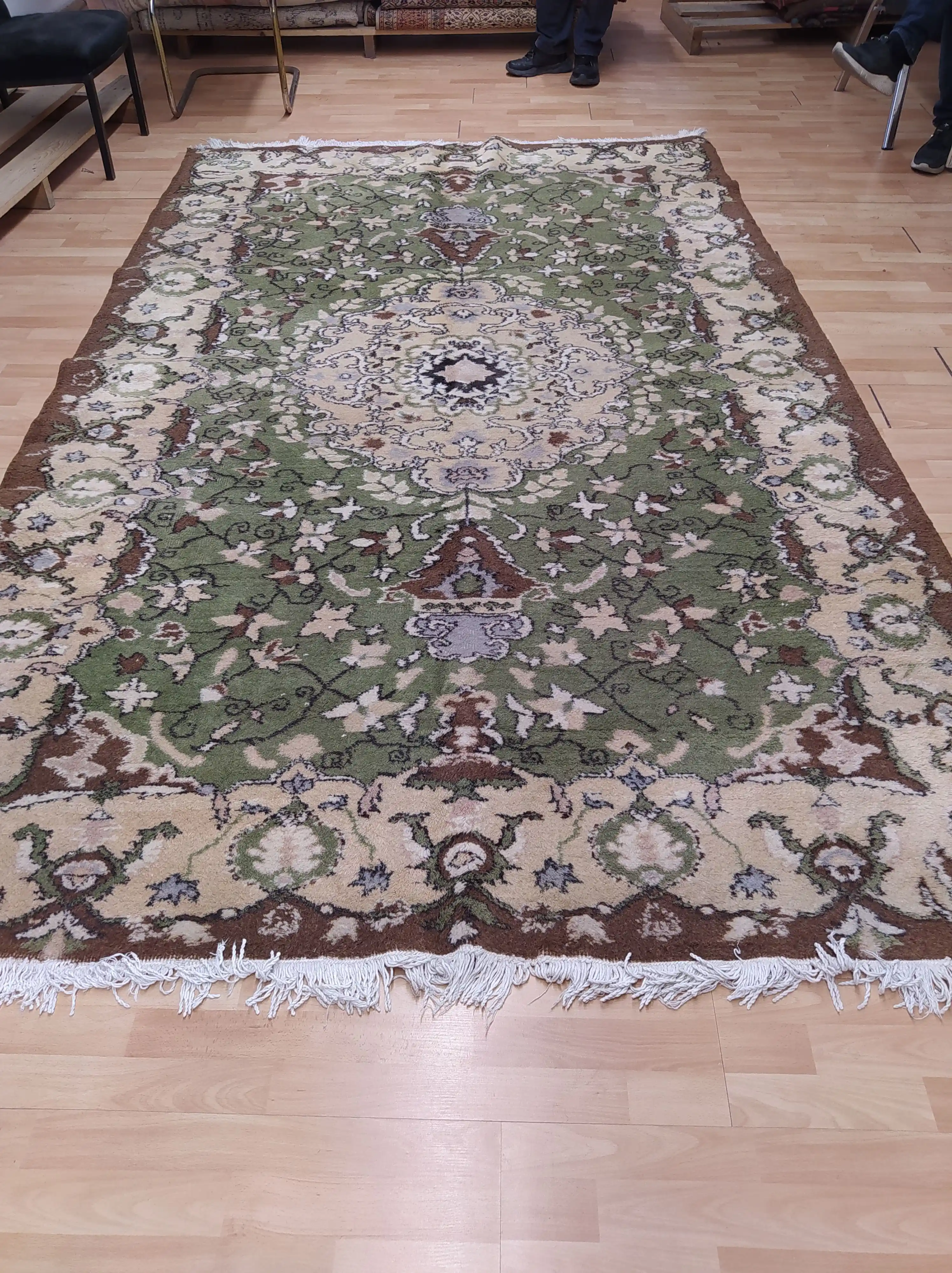 El Halısı Fiyatları ve Dekorasyonda Kullanımının Önemi Hakkında Detaylı Bilgi