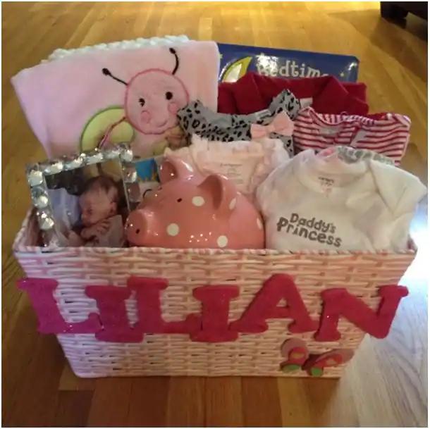 El Yapımı Bebek Hediye Sepeti Hazırlama Rehberi: Dekoratif ve Anlamlı Detaylar