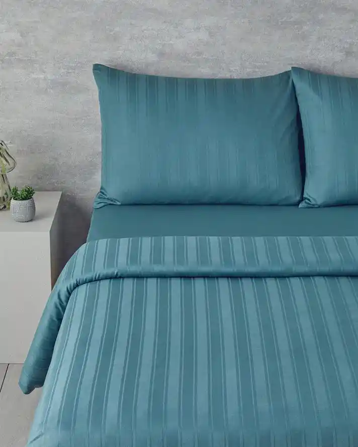 English Home Çizgili Nevresim Takımlarıyla Yatak Odalarınıza Şıklık Katın