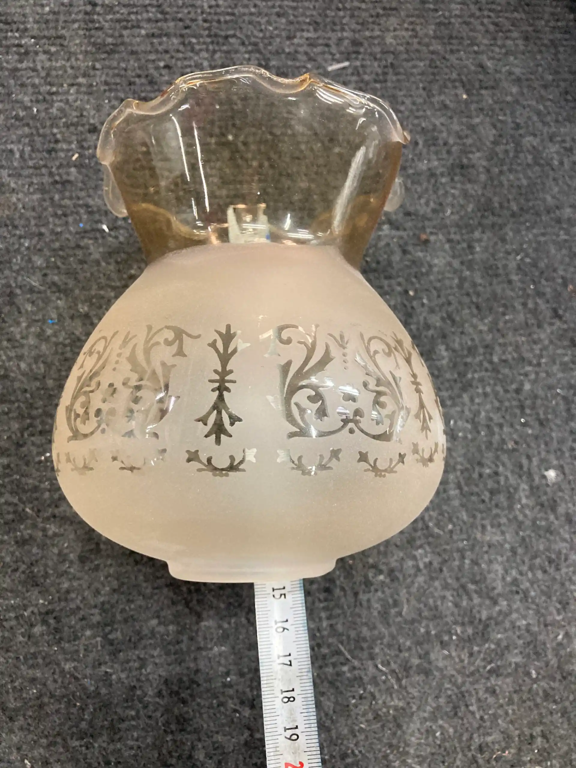 Fanus Avize Camlarıyla Dekorasyonda Zarafet ve İşlevselliğin Buluşması