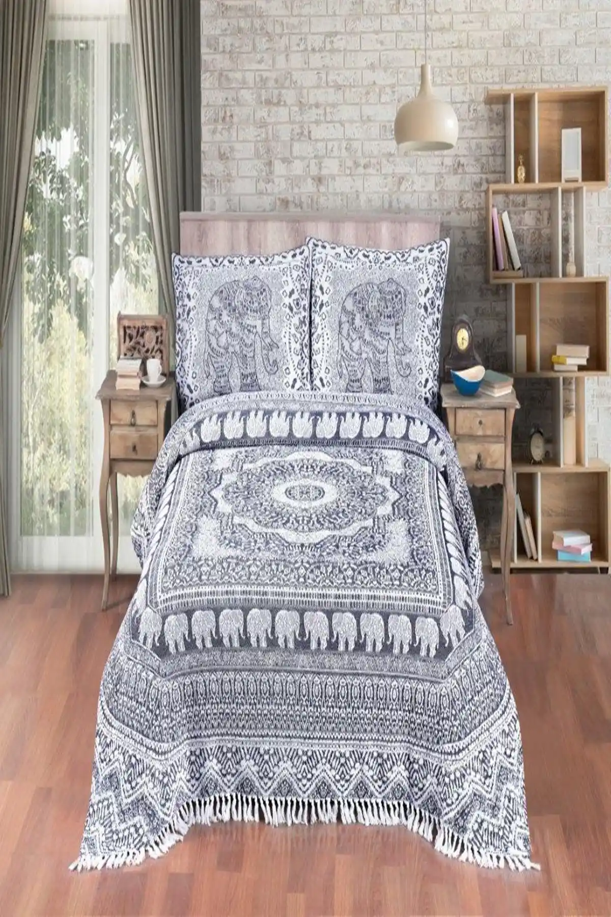 Fil Desenli Yatak Örtüsü ile Odalarınıza Eğlence ve Şıklık Katın