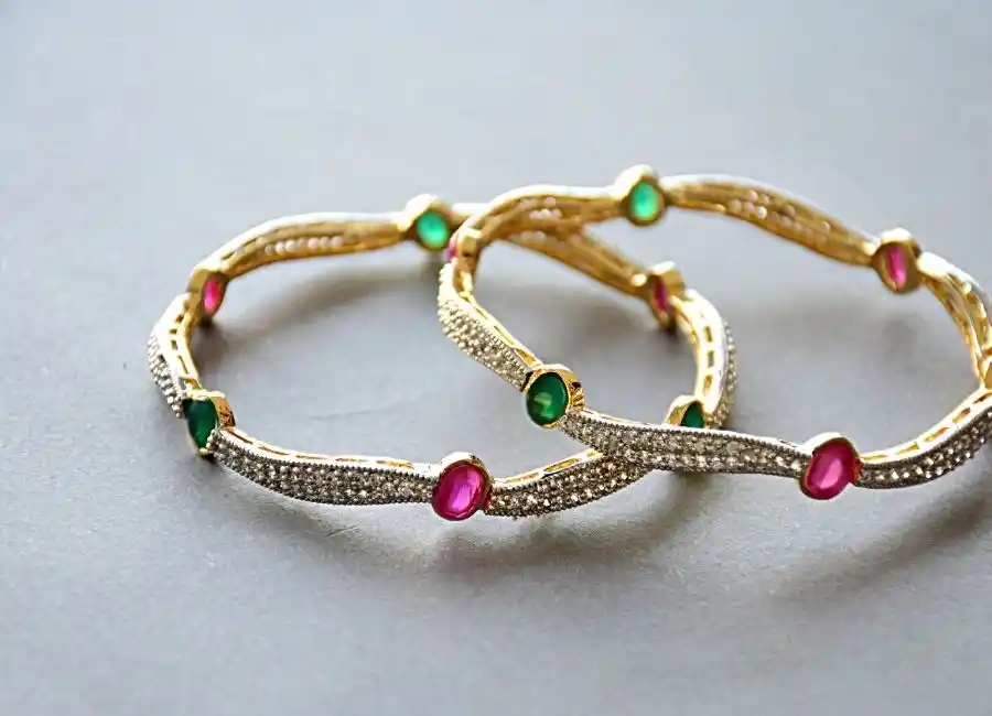 Fotoğraflı Bileklikler ile Kişisel ve Şık Dekorasyon Fikirleri ve Kullanım Alanları