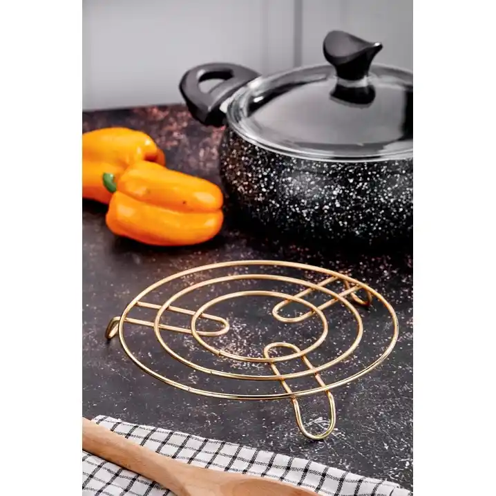 Gold Nihale ile Mutfak Dekorasyonunda Şıklık ve Fonksiyonelliğin Birleşimi