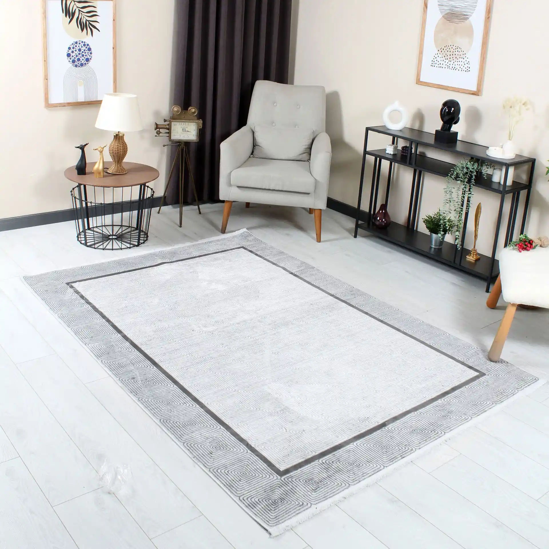 Gri Çerçeveli Halı ile Modern ve Şık Dekorasyon Çözümleri Sunar