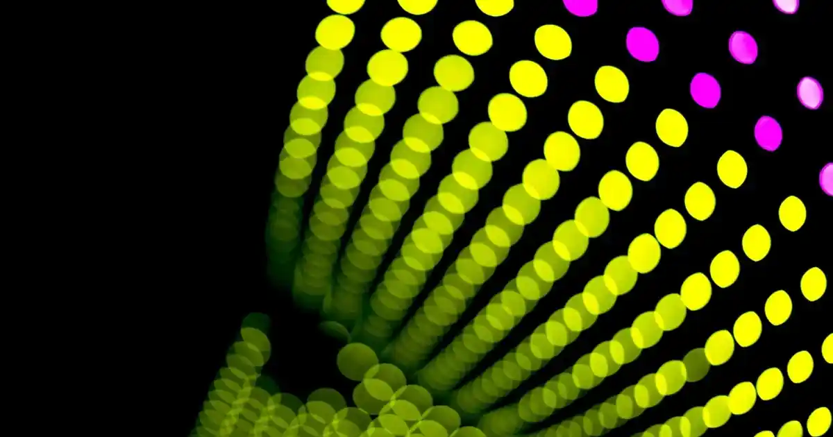 Gümüş Şamdanlar Dekorasyonda Zarafet ve Şıklığın Modern Yansıması