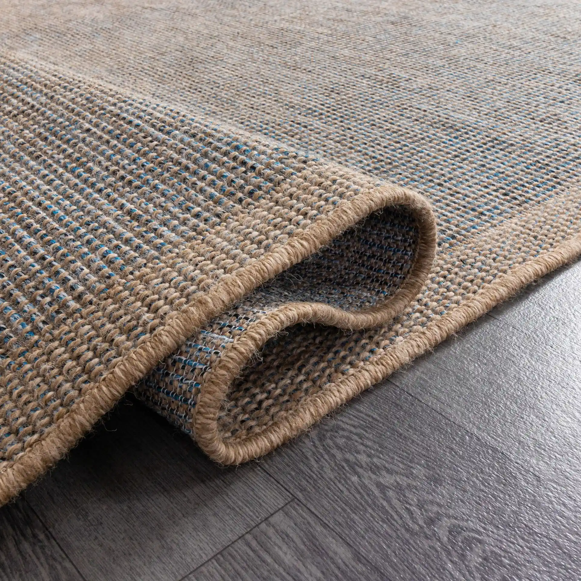 Hasır Kilim Nedir ve Dekorasyonda Doğal Şıklık Sağlayan Avantajları