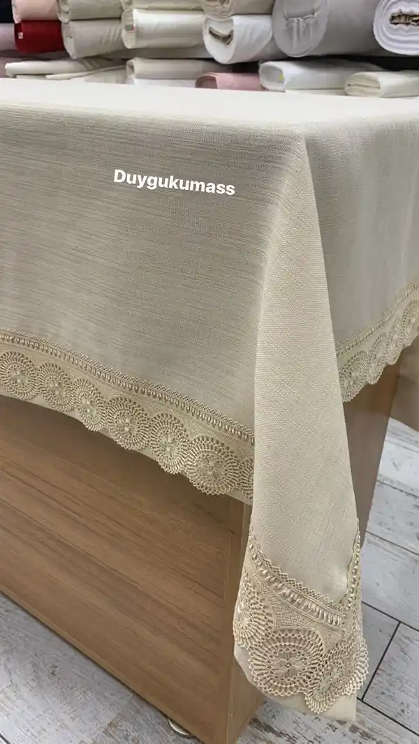Hazır Masa Örtüleriyle Dekorasyonunuzu Hızla Yenileyin ve Şıklığı Artırın