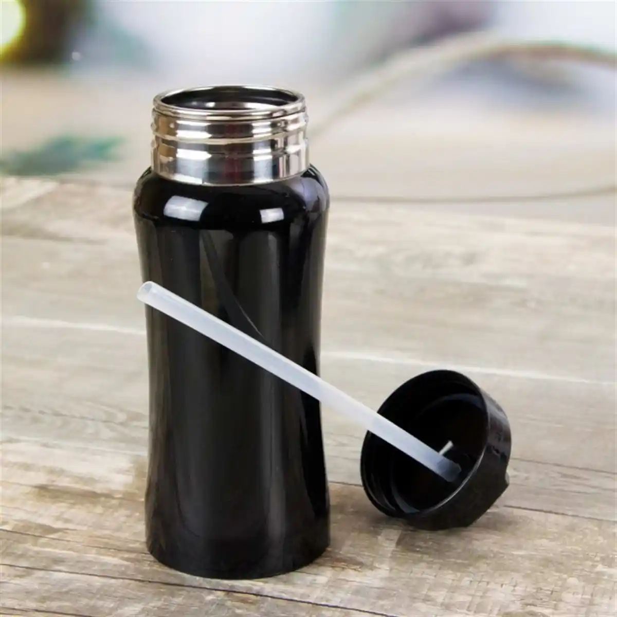 İç Mekan Dekorasyonunda Özgün ve Estetik Matara ve Termos Seçenekleri