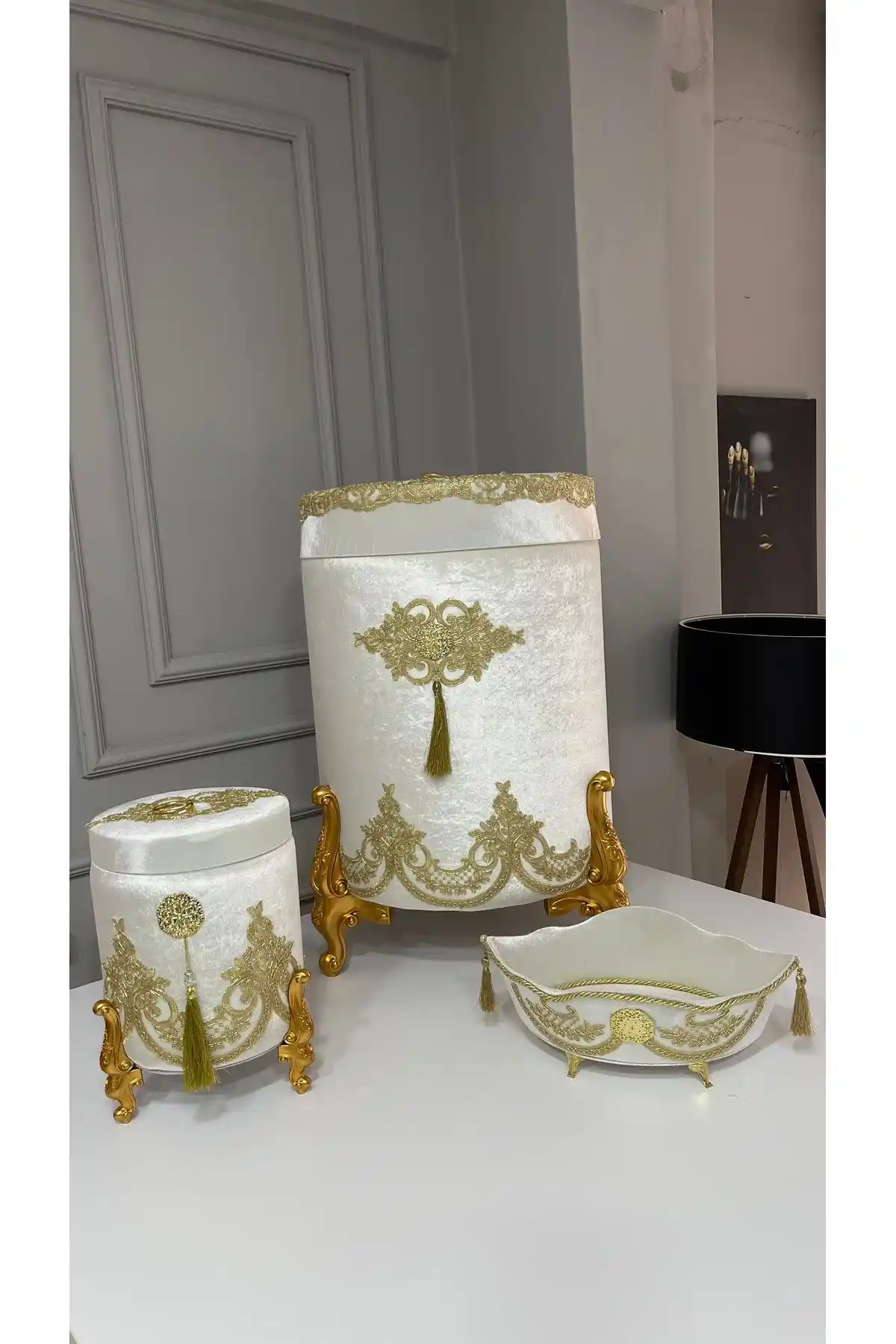 Kadife Çamaşır Sepetleri ile Evinize Şıklık ve İşlevsellik Katın